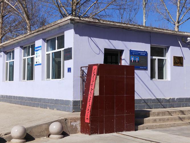 乌兰达坝蒙古族寄宿制学校后勤管理工作实记